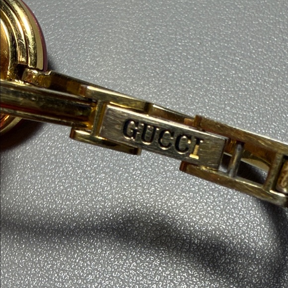 Vintage Gucci Gold Watch with Colorful Bezels - Picture 6 of 15